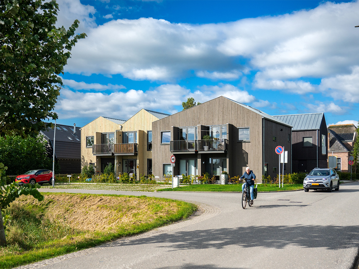 Kerkbuurt, Tuitjenhorn, Schuurwoningen, appartementen