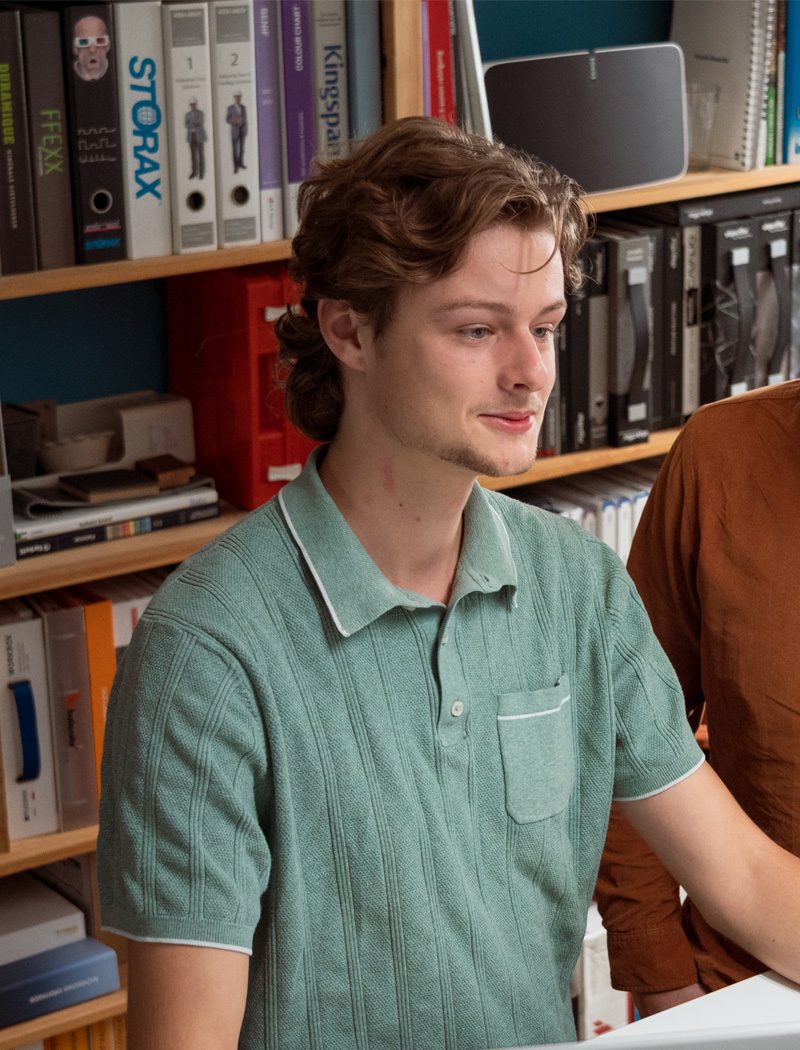 _LEX8235_over_ons_Emiel-Ursem_1(800x1050)